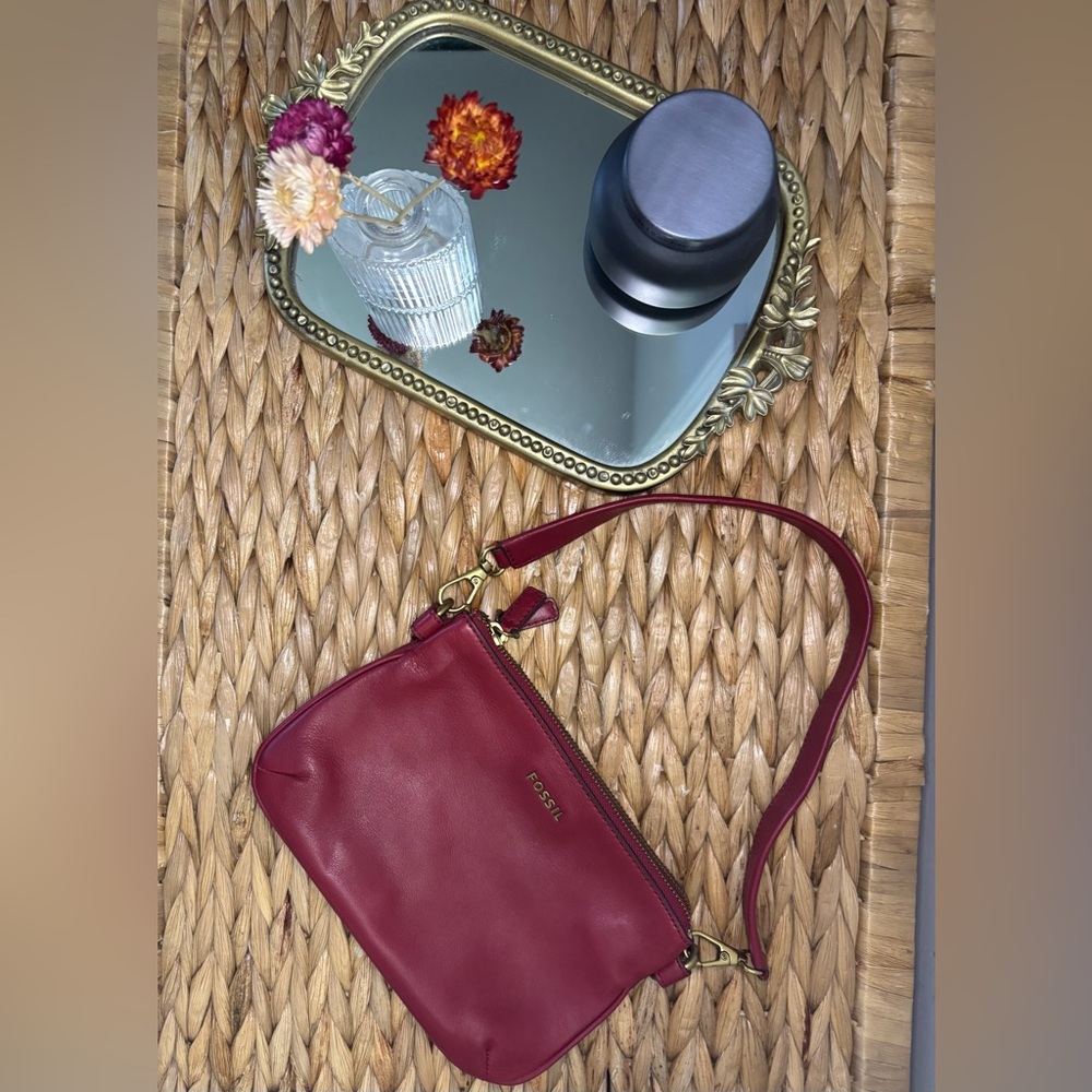 Fossil Red Leather Purse - Picture 3 of 16